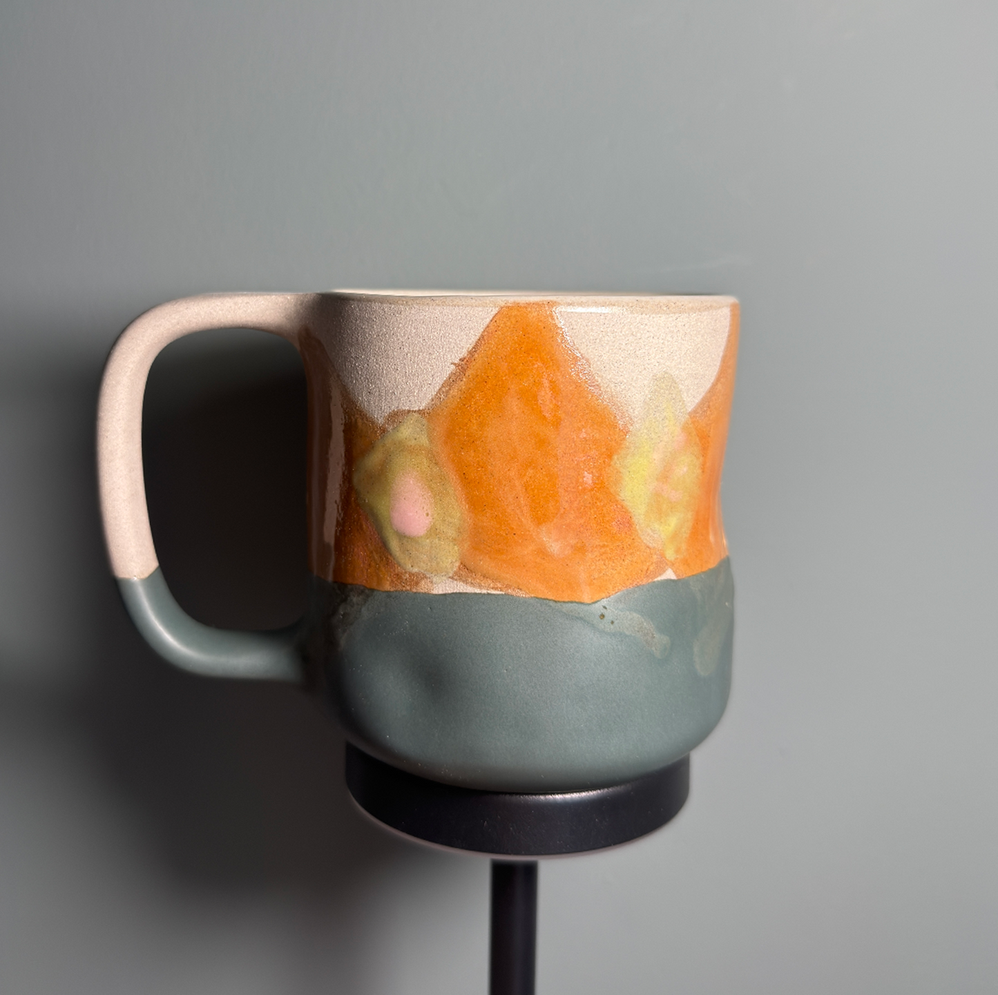 MUG- 25
